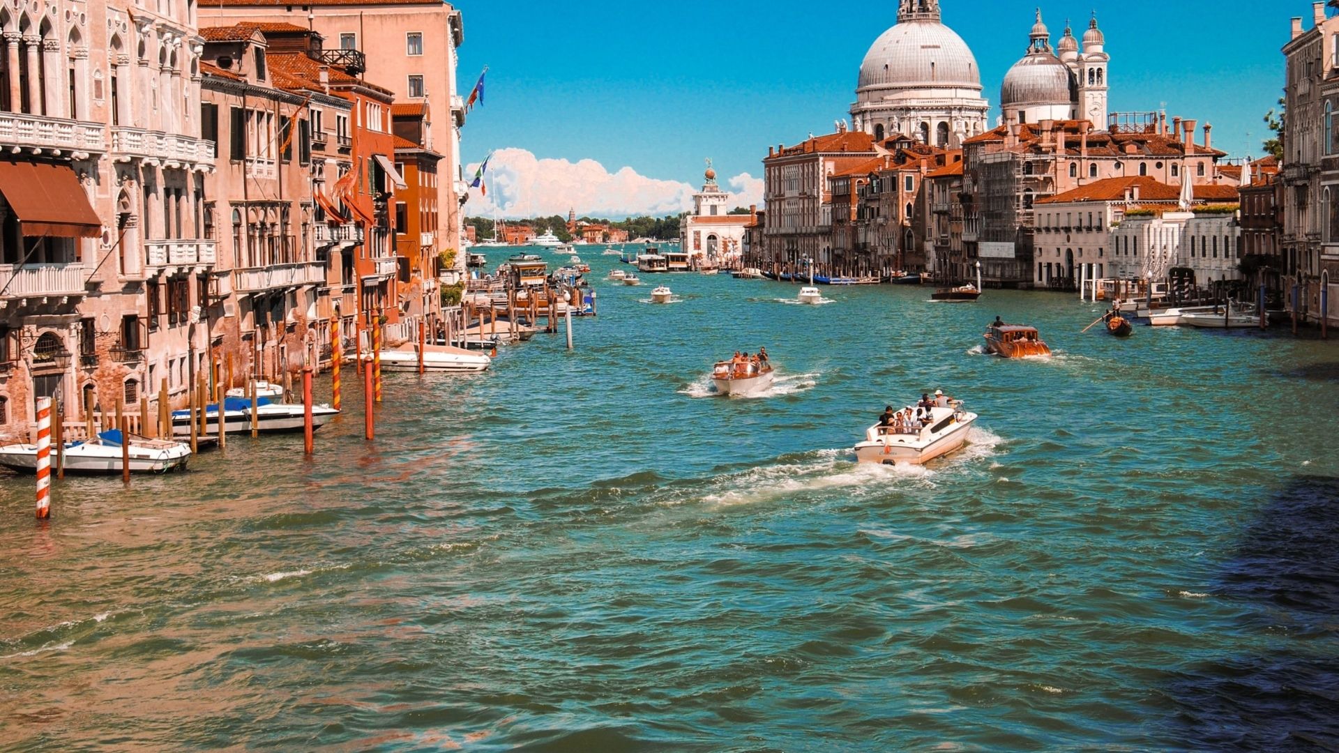10 Essentials Contacts For A Move To Italy