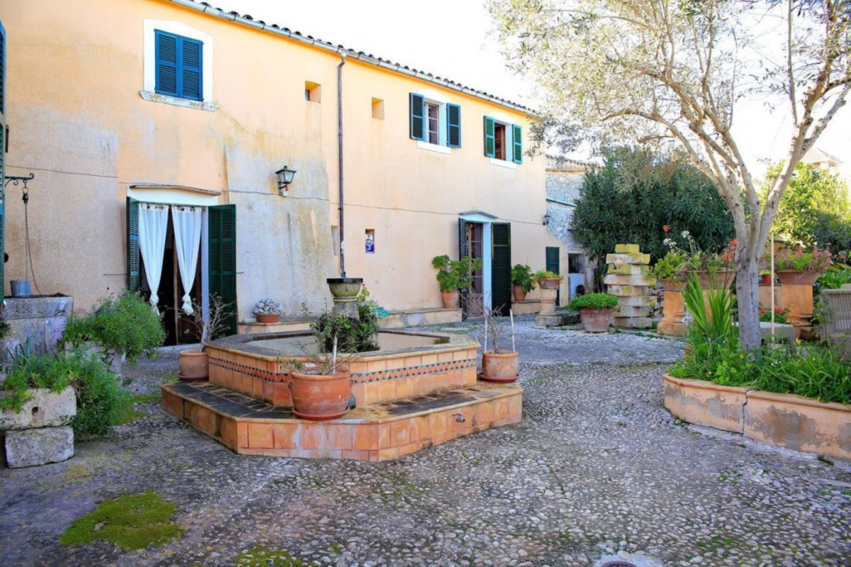 6 Bed, 4 Bath, HouseFor Sale, Muro, Islas Baleares