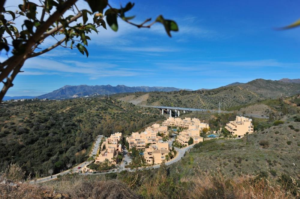 3 Bed, 2 Bath, ApartmentFor Sale, Elviria, Malaga