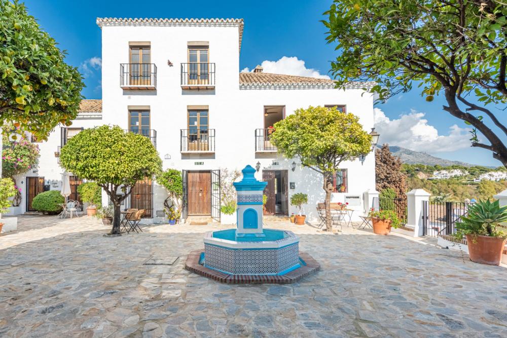 2 Bed, 2 Bath, HouseFor Sale, Nueva Andalucia, Malaga