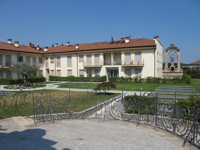 Commercial Property, For Sale