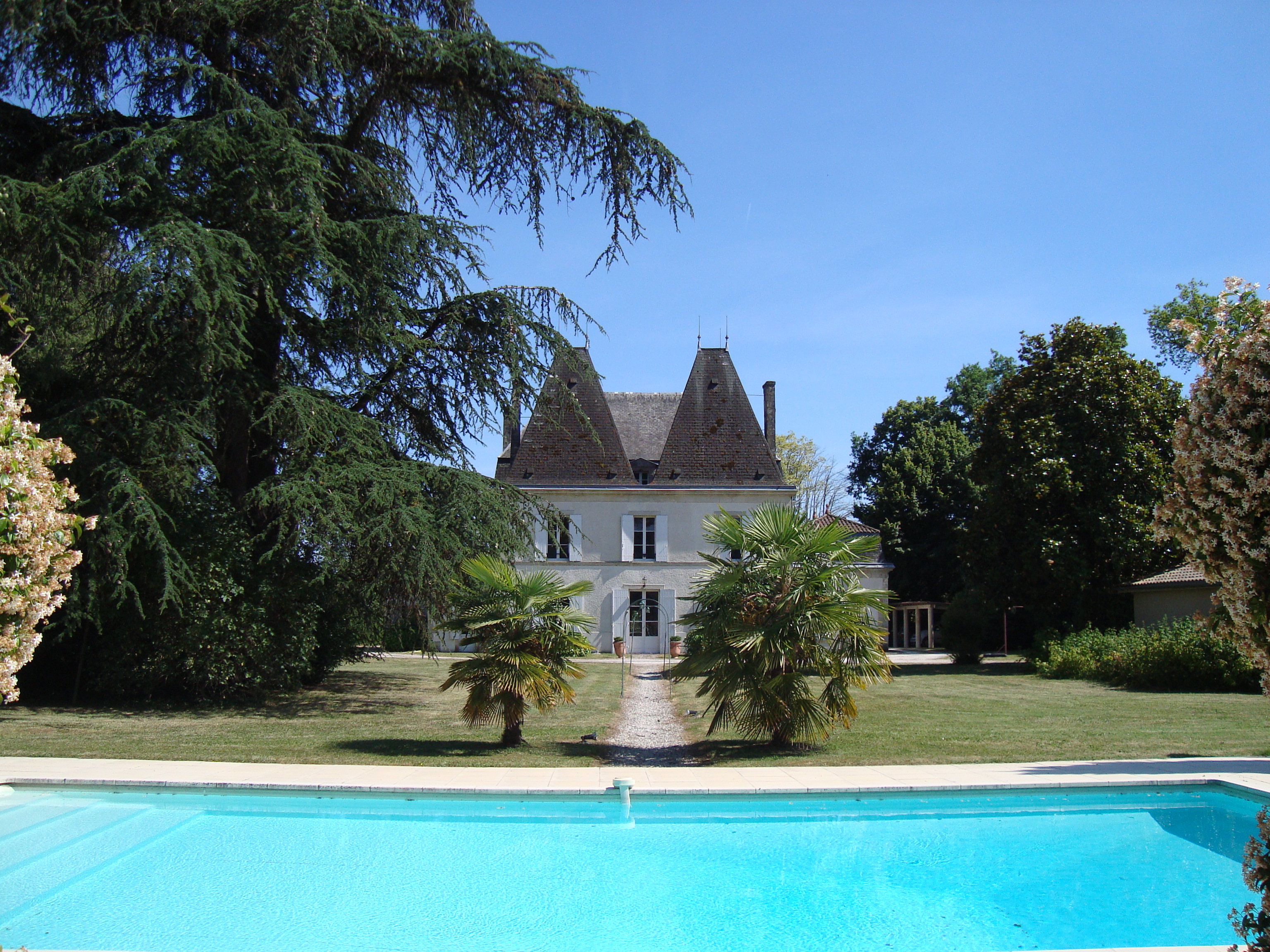 12 Bed, 3 Bath, HouseFor Sale, Pineuilh, Gironde, Aquitaine, 33220