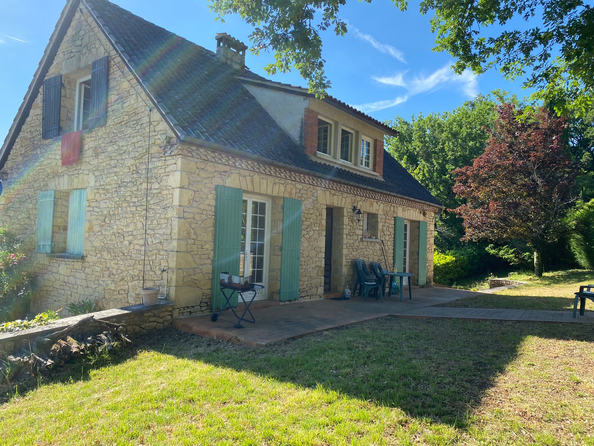 5 Bed, 1 Bath, HouseFor Sale, Vezac, Dordogne, Aquitaine, 24220
