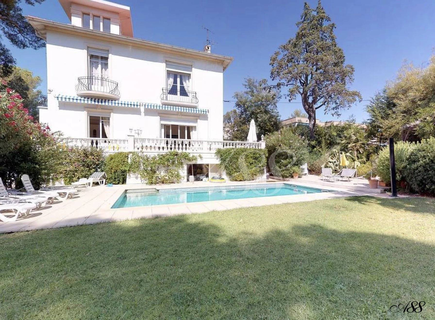 8 Bed, 6 Bath, HouseFor Sale, Saint-Raphaël, Var