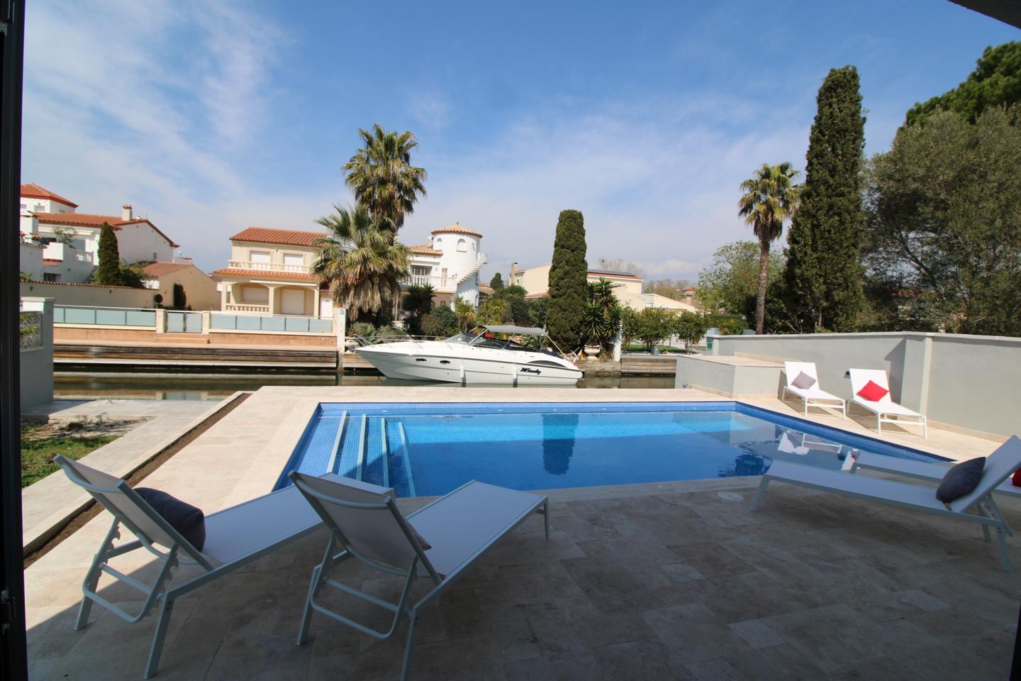 3 Bed, 4 Bath, HouseFor Sale, Empuriabrava, Girona, 17487