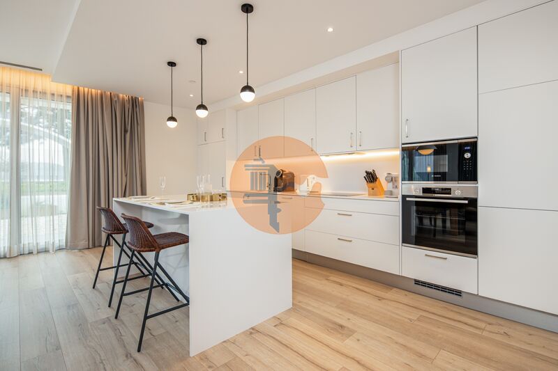 3 Bed, 4 Bath, ApartmentFor Sale, Lisboa, Lisboa
