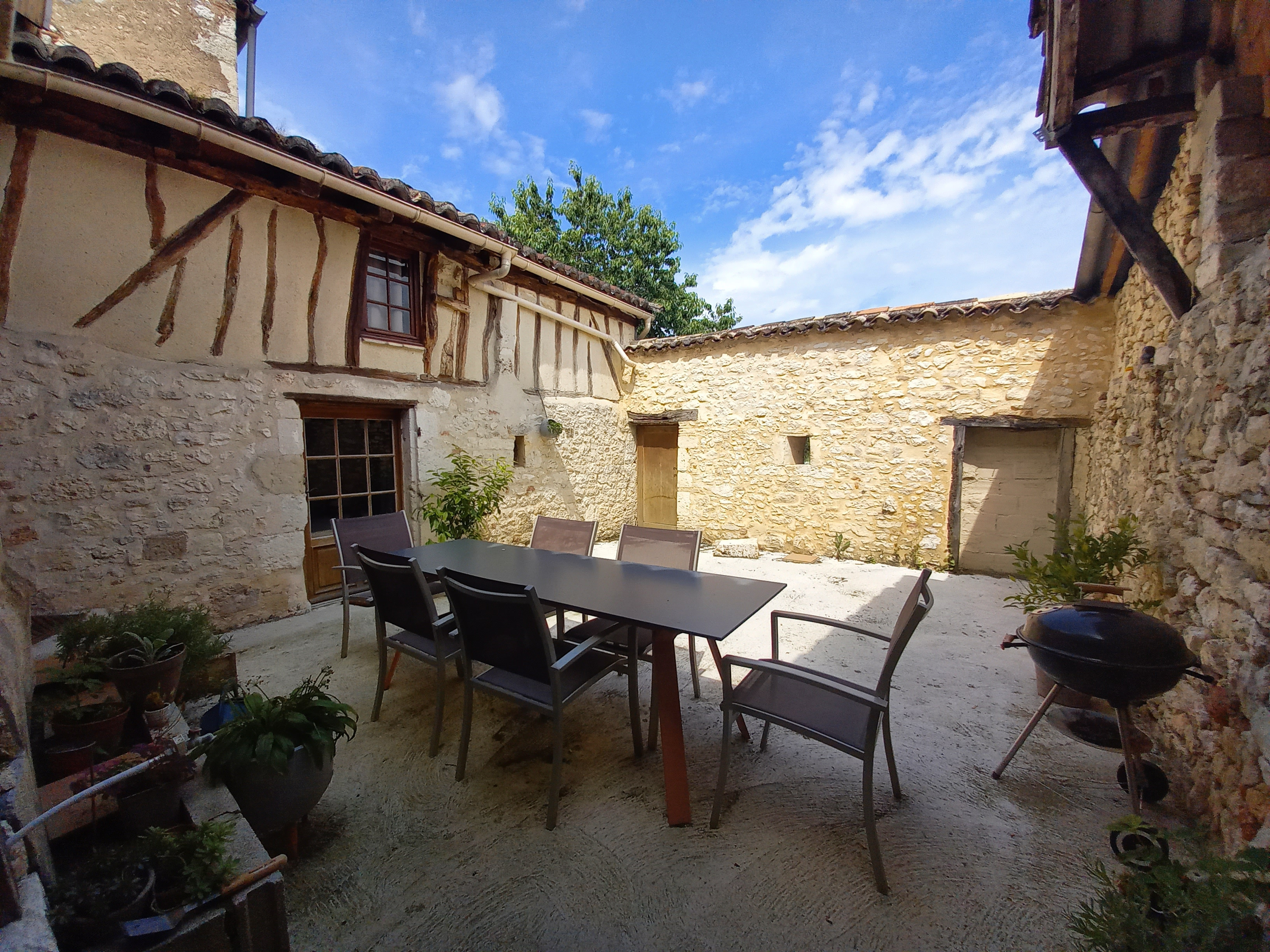 5 Bed, 3 Bath, HouseFor Sale, Villereal, Lot-et-Garonne, Aquitaine, 47210