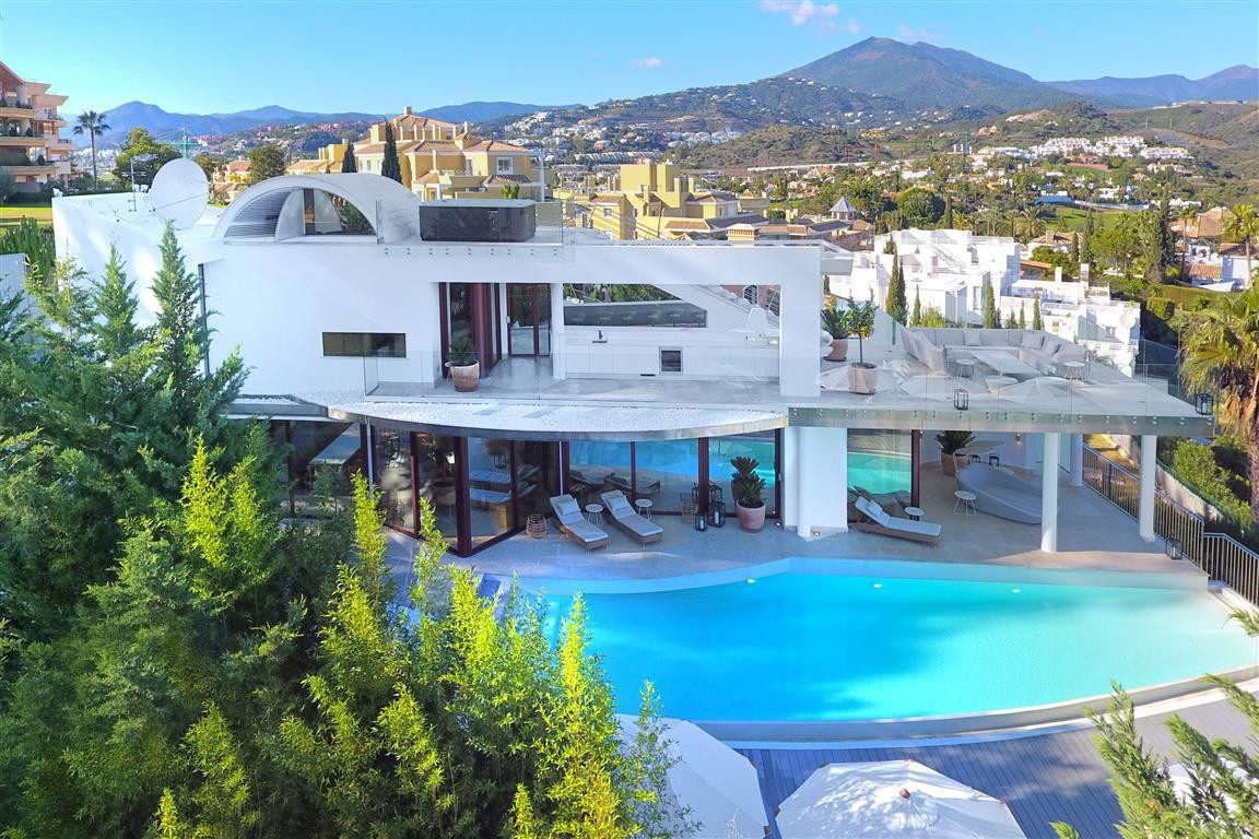 7 Bed, 6 Bath, HouseFor Sale, Nueva Andalucia, Malaga