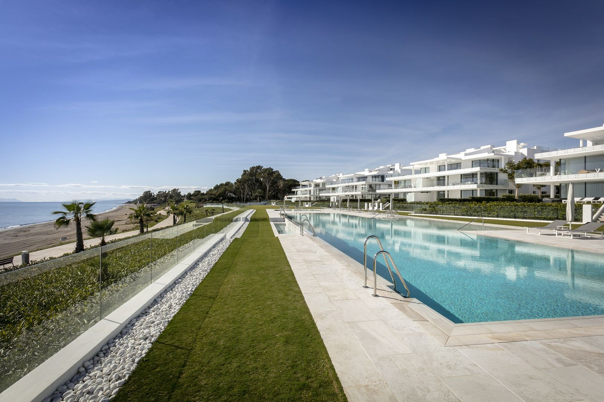 4 Bed, 4 Bath, ApartmentFor Sale, Estepona, Malaga