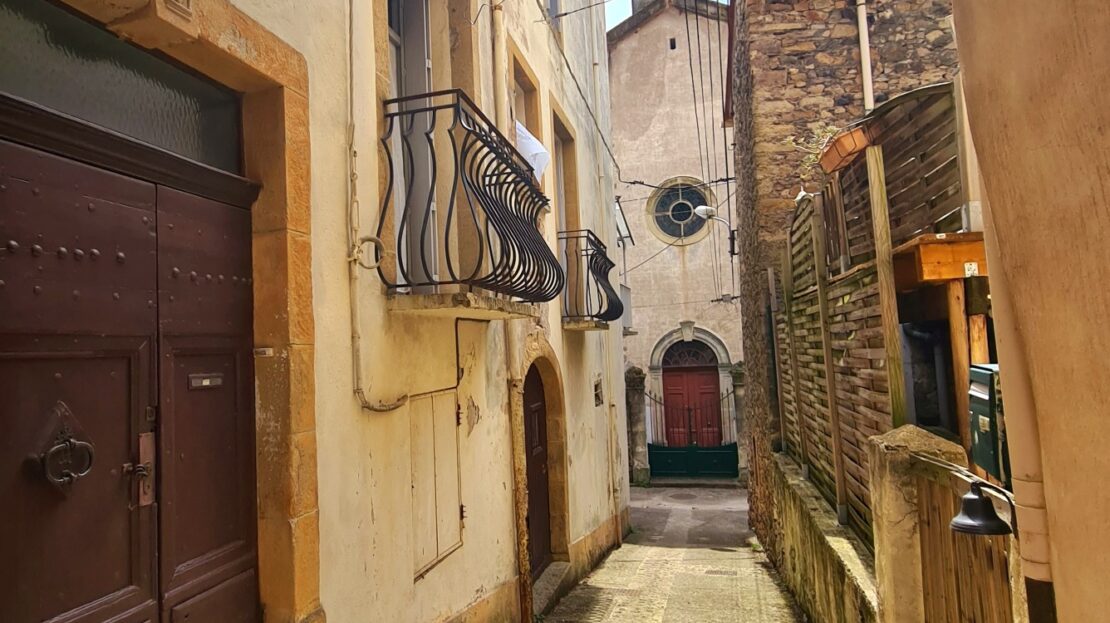 3 Bed, 1 Bath, HouseFor Sale, La Tour Sur Orb, Herault, Languedoc-Roussillon, 34260