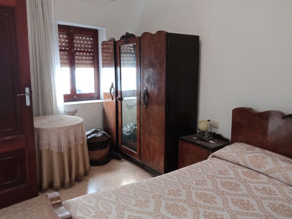 4 Bed, 1 Bath, HouseFor Sale, Oliva, Valencia, 46780