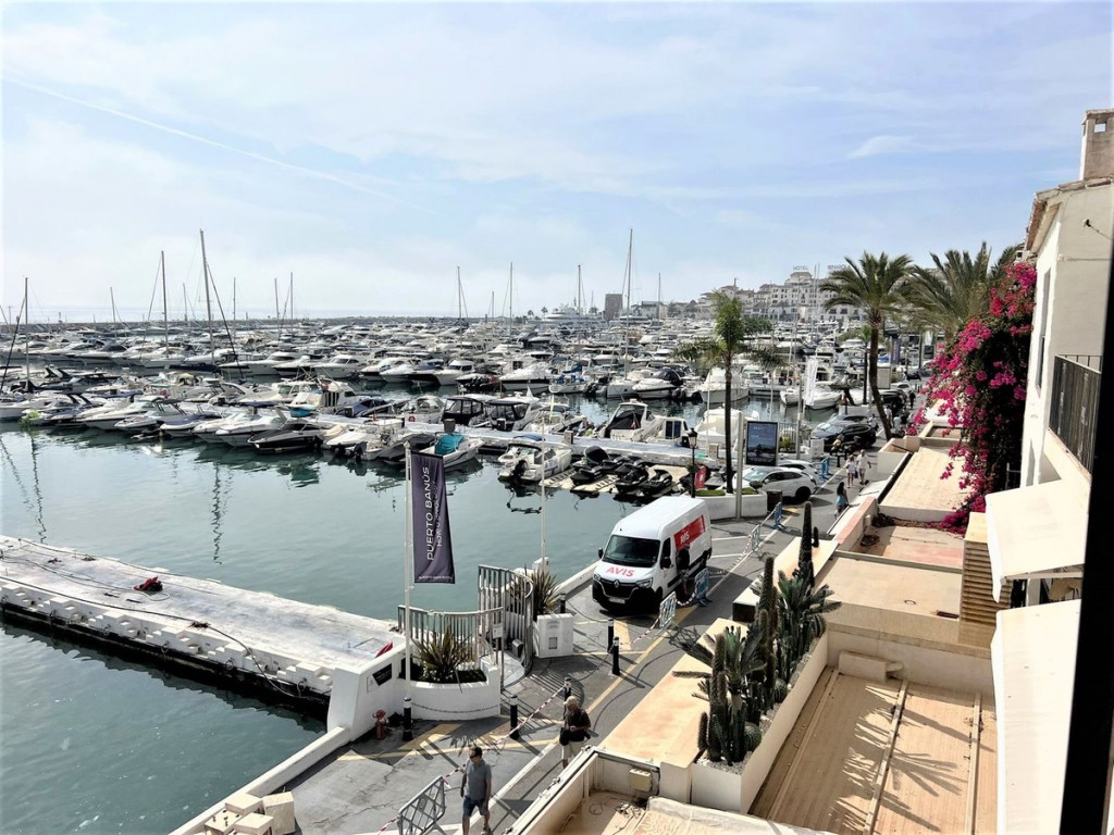3 Bed, 3 Bath, ApartmentFor Sale, Puerto Banus, Malaga