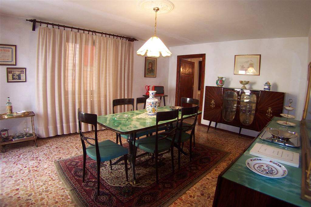 4 Bed, 1 Bath, HouseFor Sale, Gallicano, LUCCA