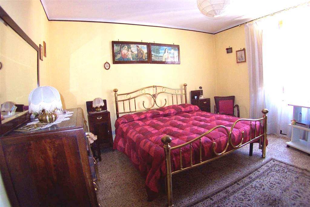 2 Bed, 1 Bath, ApartmentFor Sale, Gallicano, LUCCA