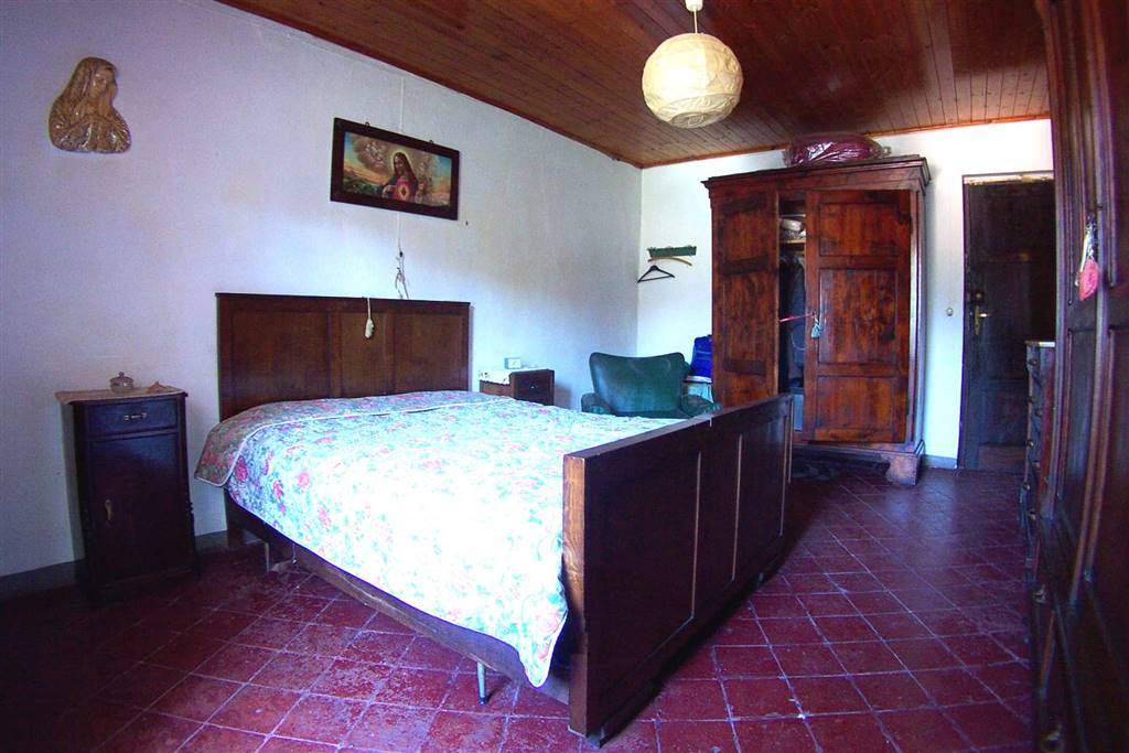 2 Bed, 1 Bath, ApartmentFor Sale, Gallicano, LUCCA