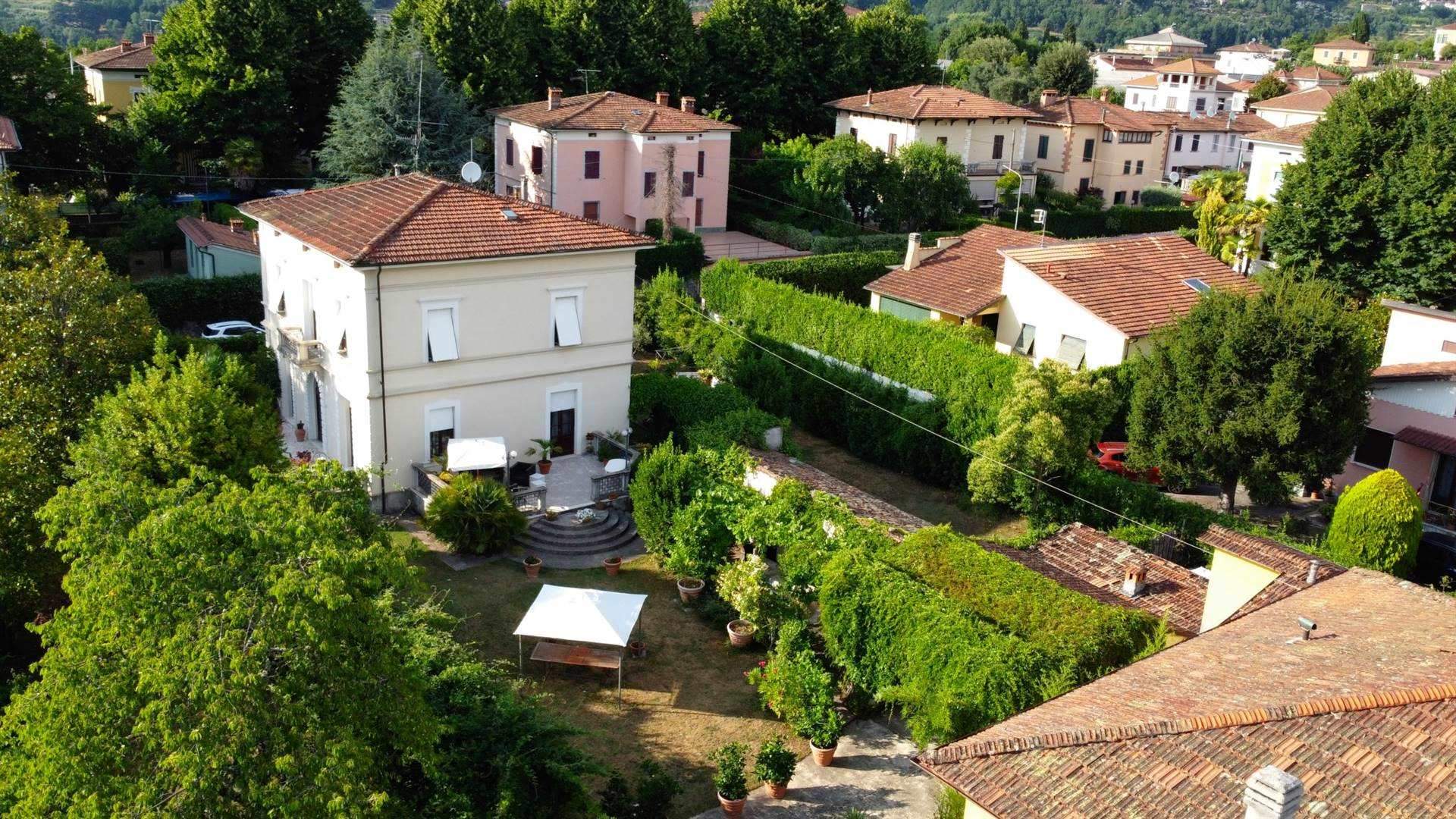 4 Bed, 2 Bath, HouseFor Sale, Barga, LUCCA