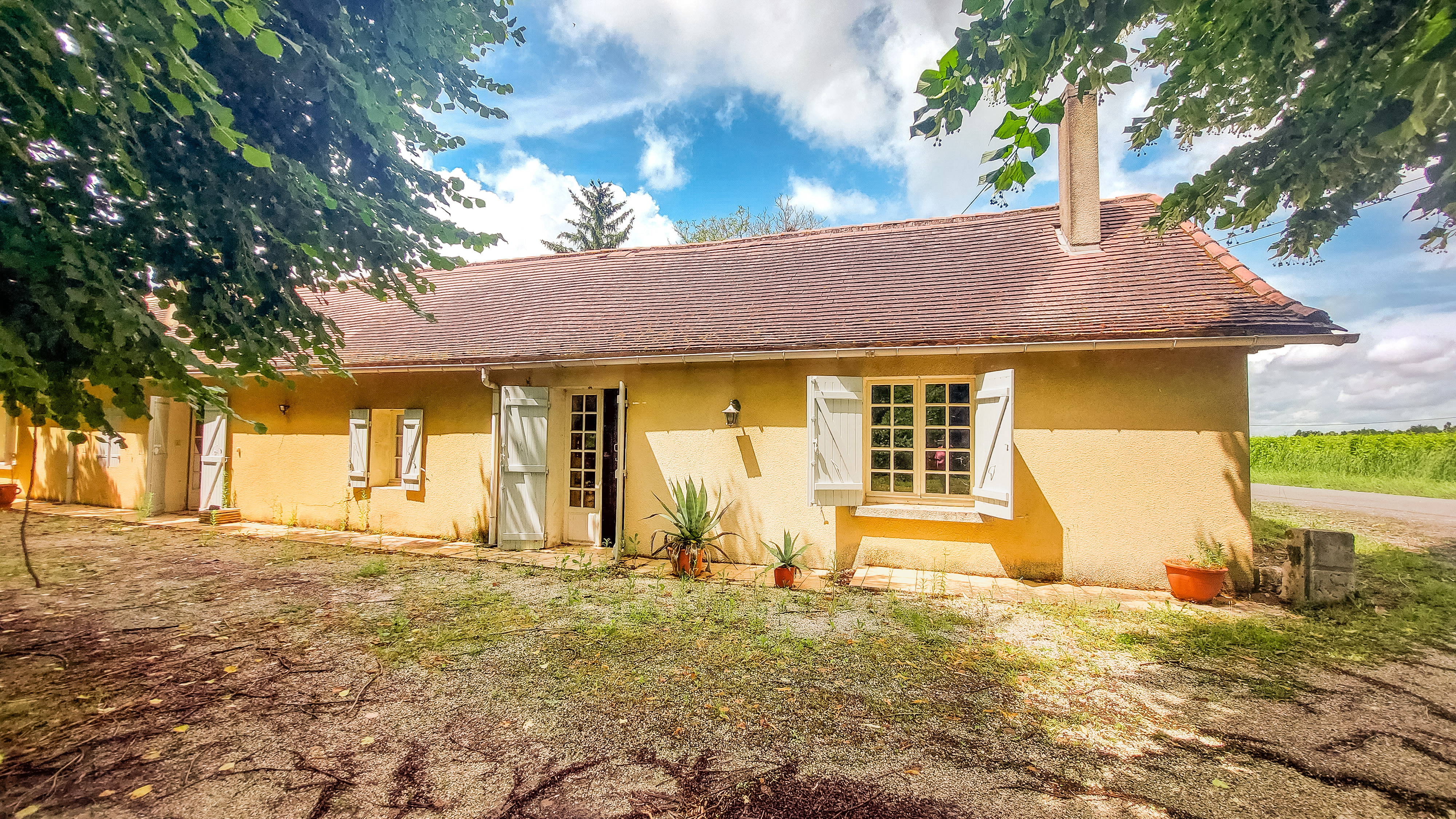 5 Bed, 1 Bath, HouseFor Sale, Monbazillac, Dordogne, Aquitaine, 24240