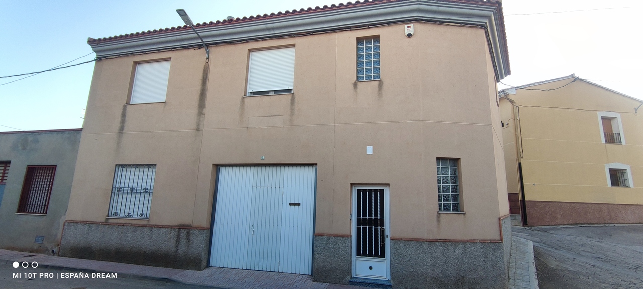 2 Bed, 1 Bath, HouseFor Sale, Caudete, Albacete
