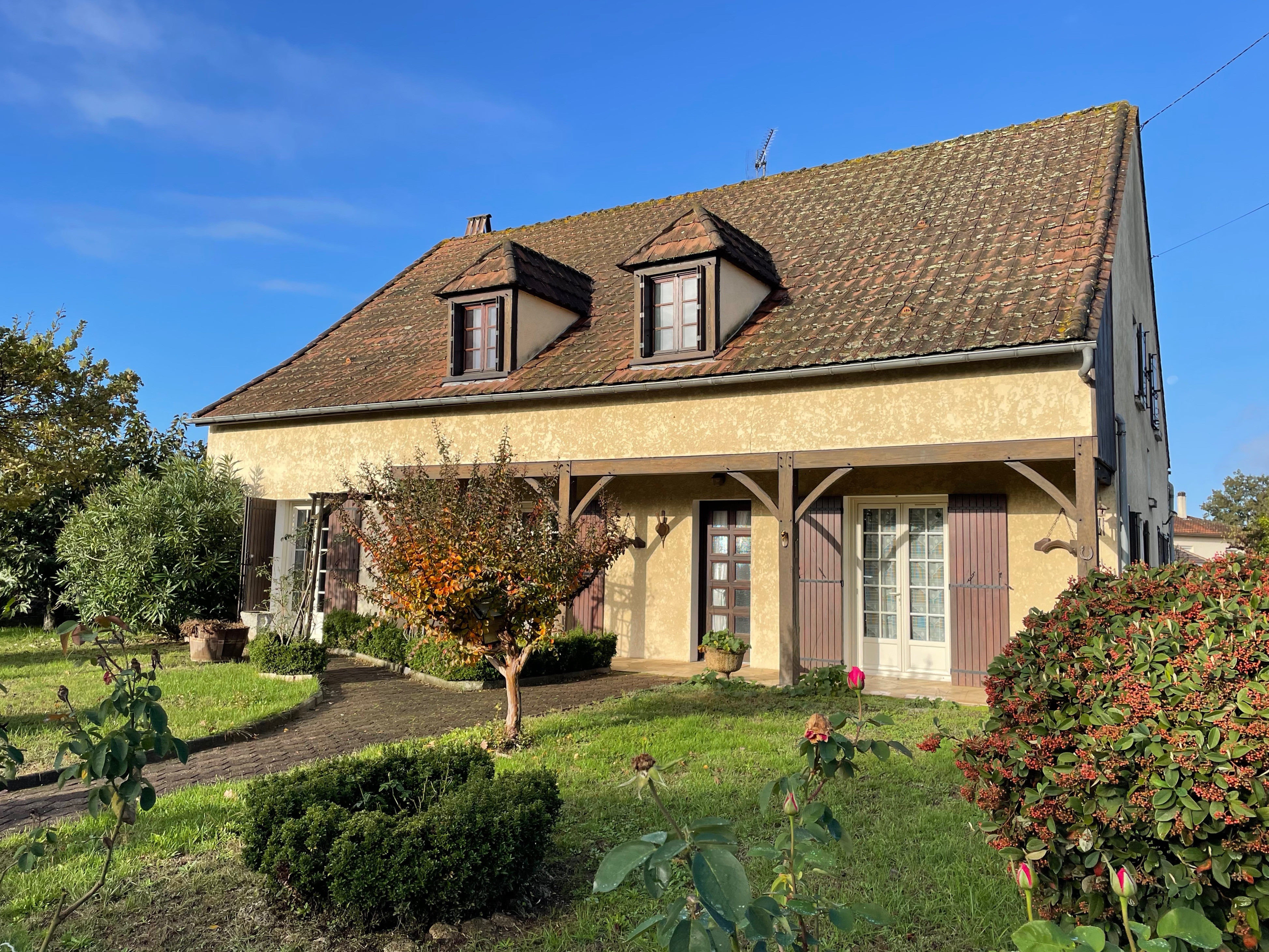 4 Bed, 1 Bath, HouseFor Sale, Bergerac, Dordogne, Aquitaine, 24100