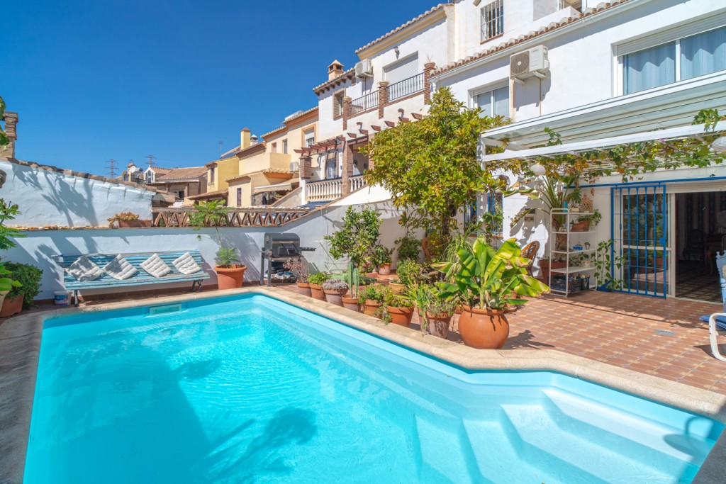 4 Bed, 2 Bath, HouseFor Sale, Nerja, Malaga