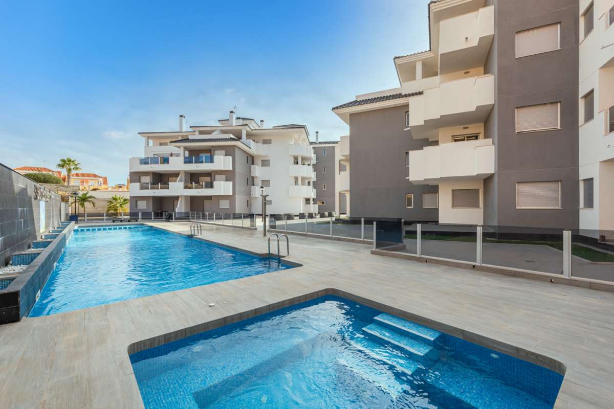 3 Bed, 2 Bath, ApartmentFor Sale, Villamartin, Alicante