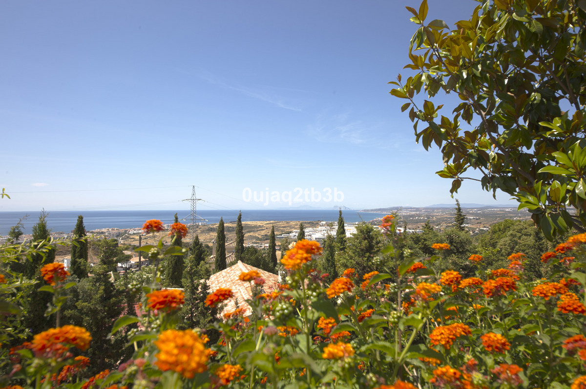 6 Bed, 4 Bath, HouseFor Sale, Estepona, Malaga