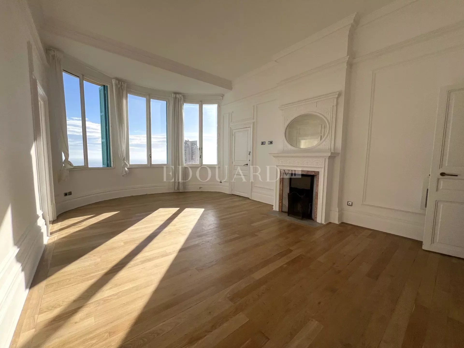 2 Bed, 1 Bath, ApartmentFor Sale, Beausoleil, Alpes-Maritimes