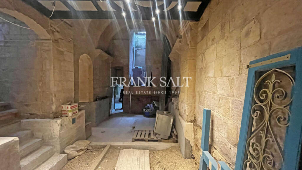 Commercial Property, For Sale
