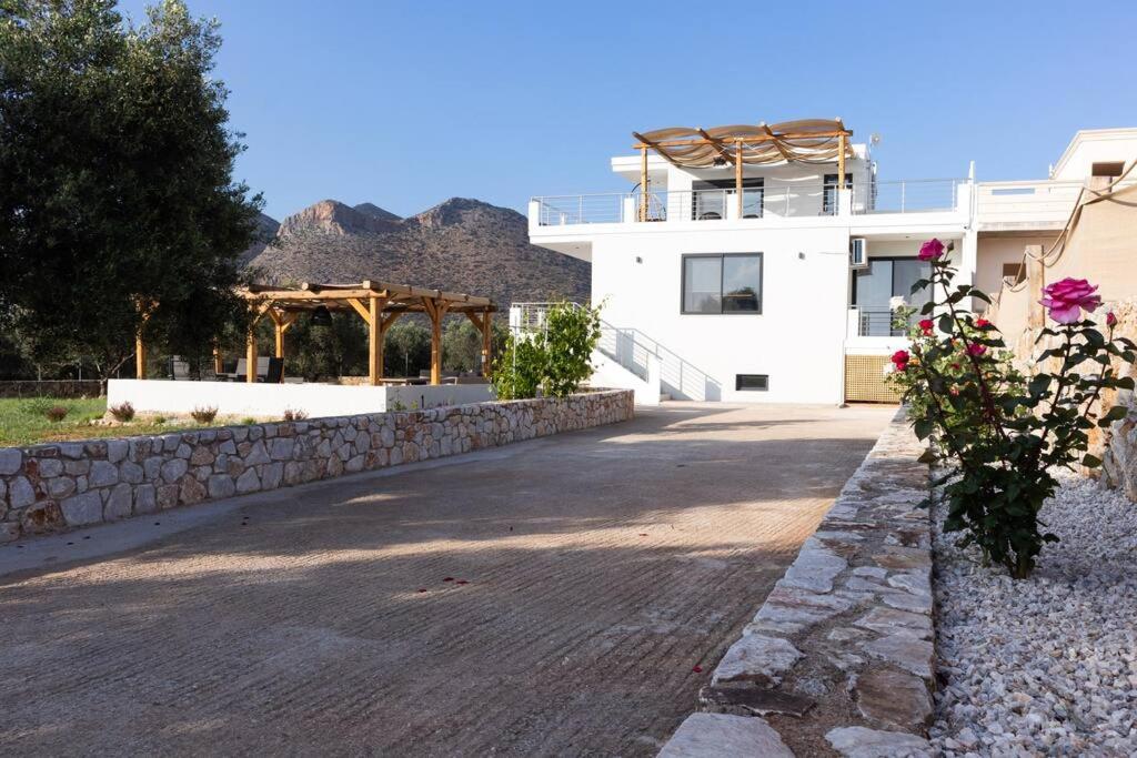 3 Bed, 2 Bath, HouseFor Sale, Chania, Crete