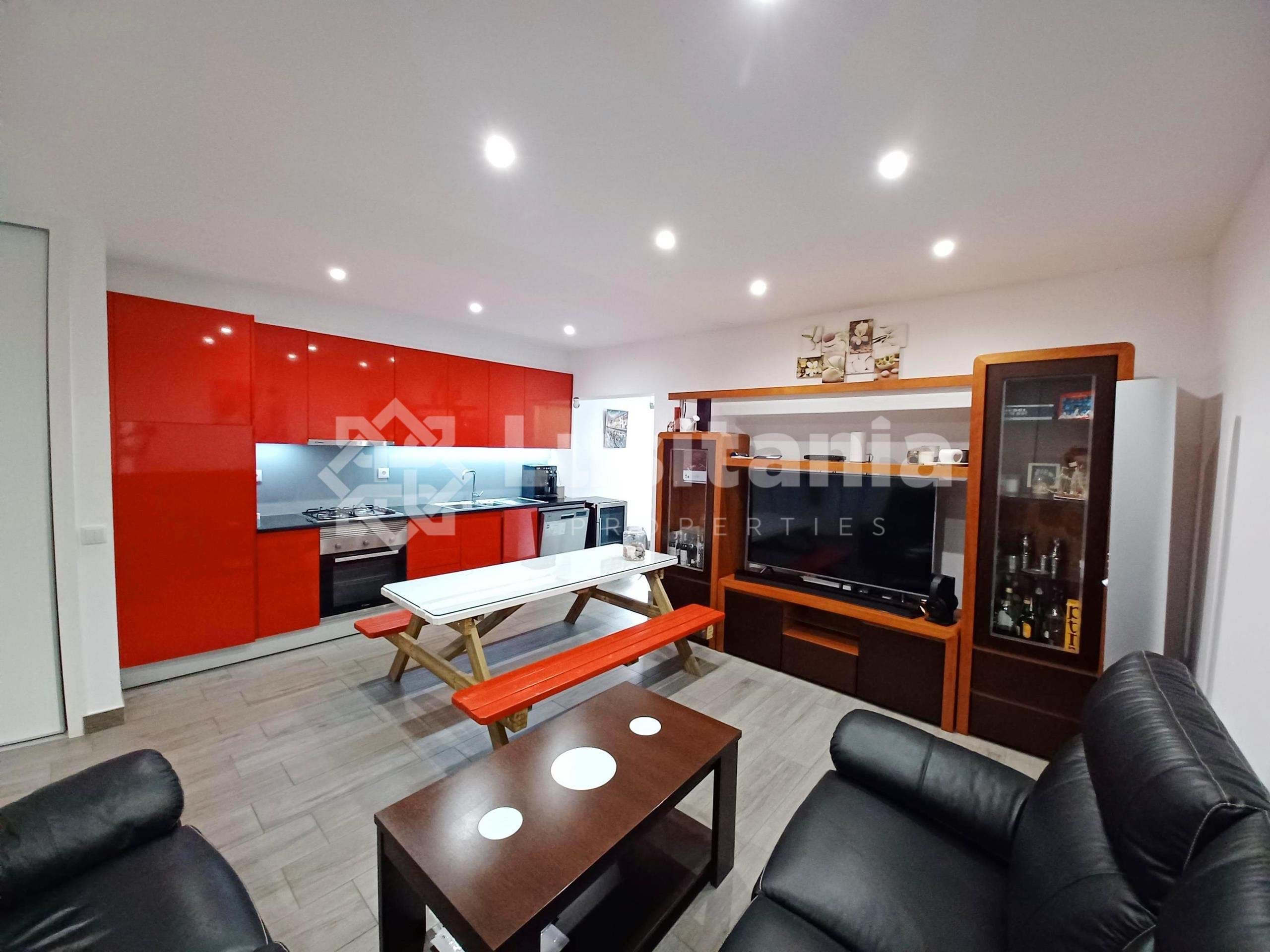 3 Bed, 2 Bath, ApartmentFor Sale, Quarteira, Loulé, Faro, 8125-153