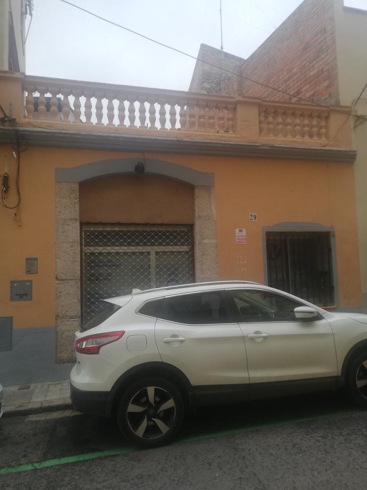 3 Bed, 1 Bath, HouseFor Sale, Figueres, Girona, 17600