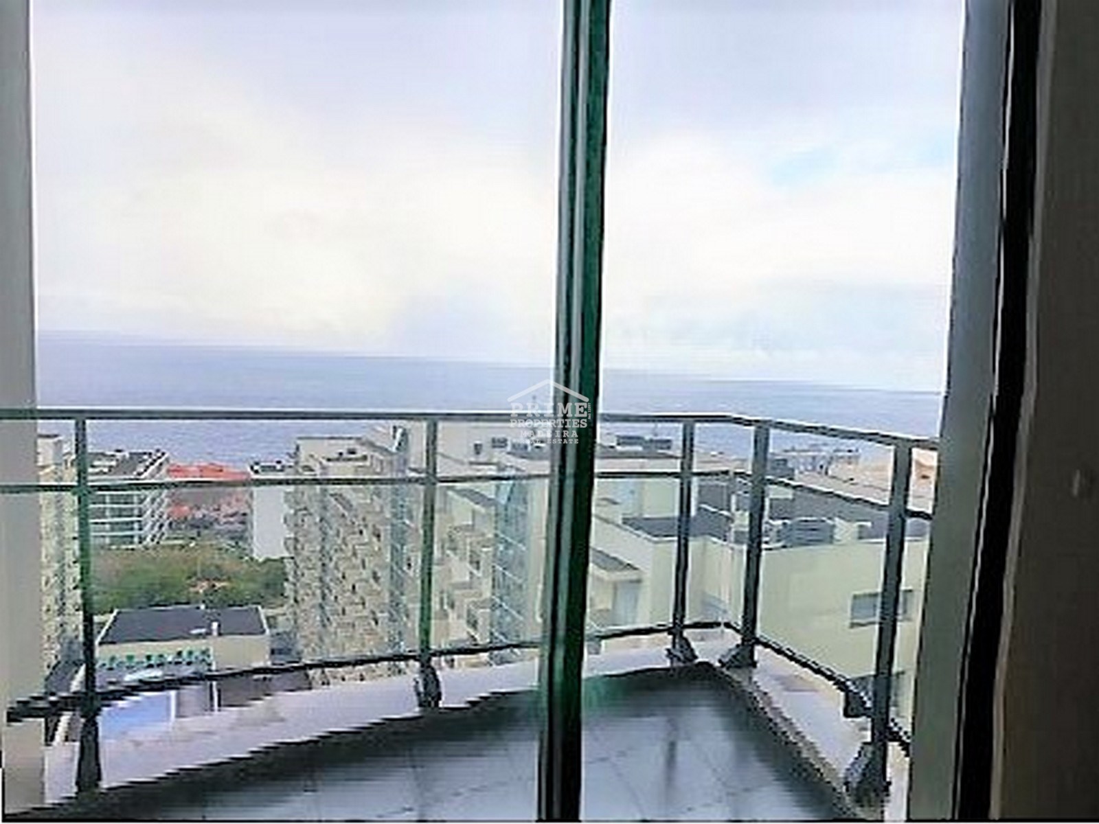 1 Bed, 3 Bath, ApartmentFor Sale, Funchal, Ilha da Madeira