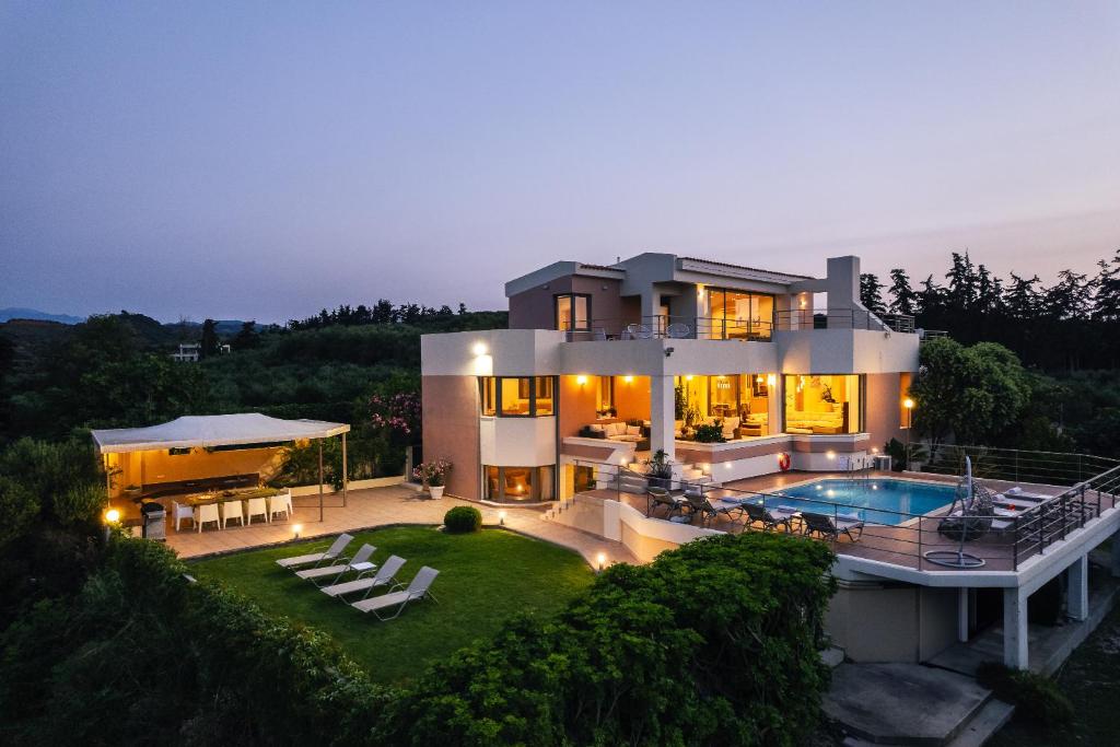 6 Bed, 6 Bath, HouseFor Sale, Chania, Crete