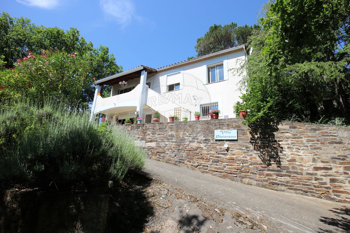 5 Bed, 2 Bath, HouseFor Sale, Lamalou-les-Bains, Herault, Occitanie, 34240