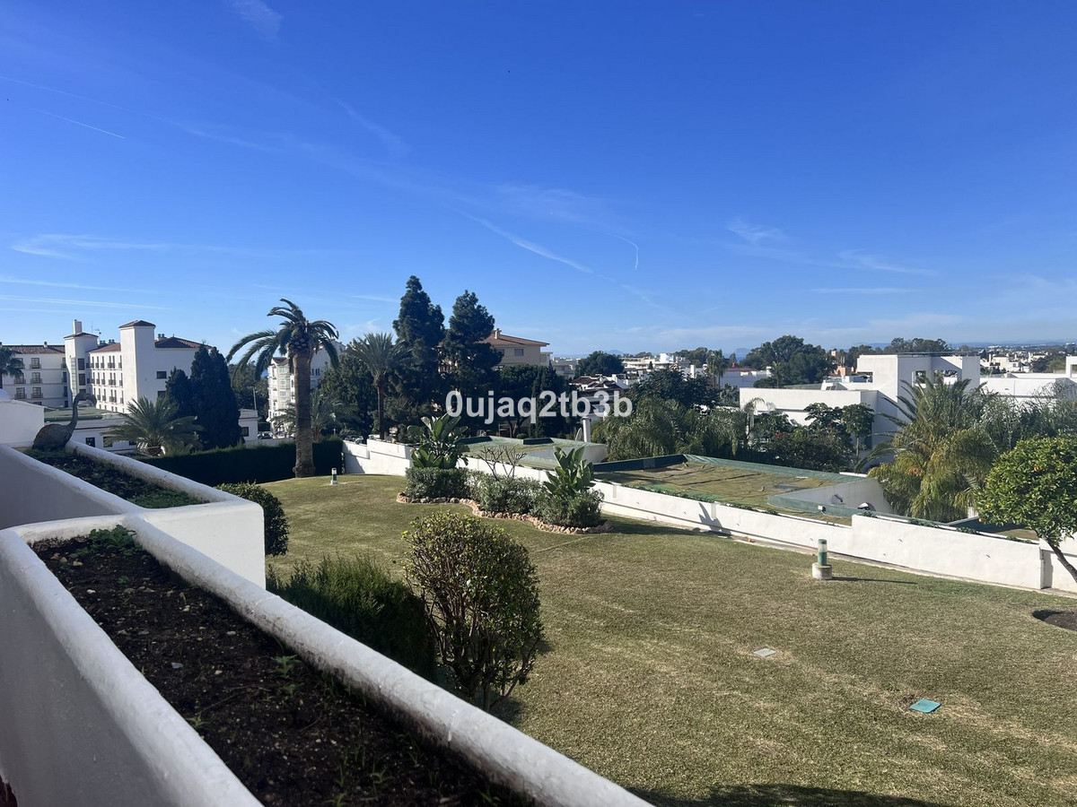 3 Bed, 2 Bath, ApartmentFor Sale, Nueva Andalucia, Malaga