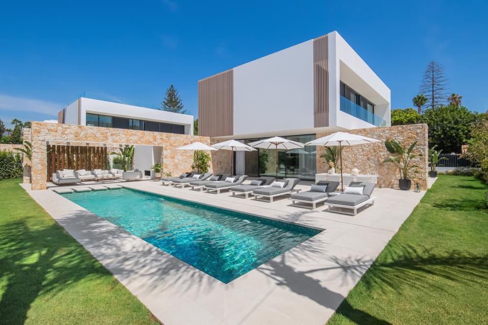 6 Bed, 6 Bath, HouseFor Sale, Marbella, Malaga