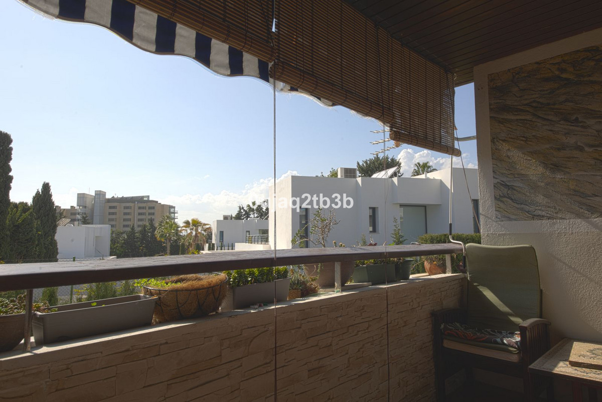 2 Bed, 2 Bath, ApartmentFor Sale, New Golden Mile, Malaga