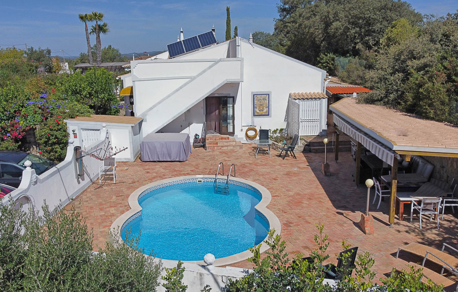 3 Bed, 2 Bath, HouseFor Sale, Spacious Three Bedroom Detached Villa with Private, Algarve