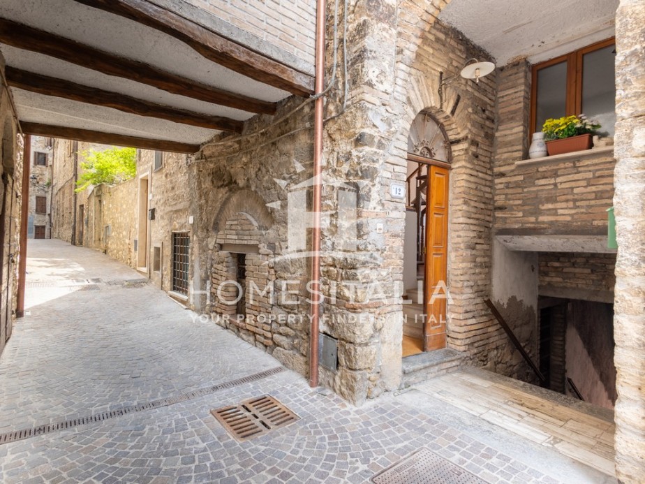 4 Bed, 2 Bath, HouseFor Sale, Montecchio, Terni, Umbria