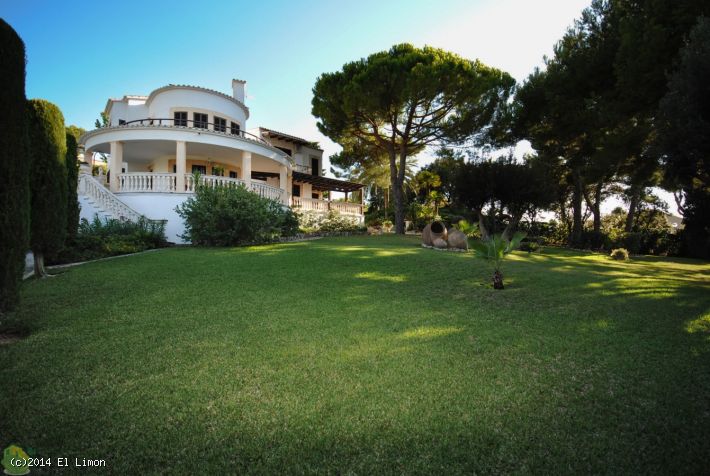 6 Bed, 4 Bath, HouseFor Sale, Soi Suanwat, Rawai Sub-District, Muang District, P, Alcudia, NaiHarn, Illes Balears, 07400