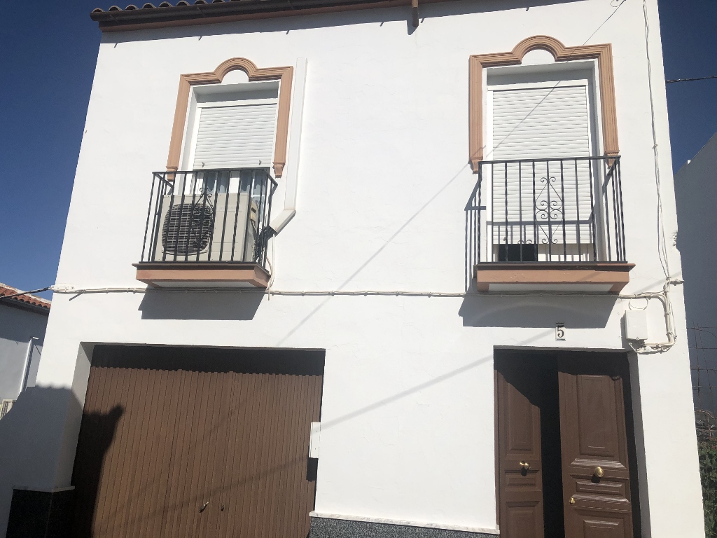 4 Bed, 2 Bath, HouseFor Sale, Olvera, Andalucia
