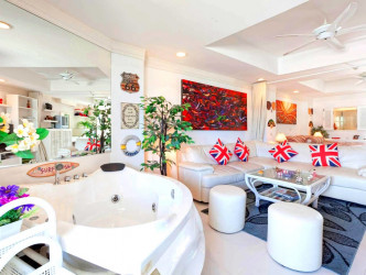 1 Bed, 1 Bath, ApartmentFor Sale, Phuket, Patong, West