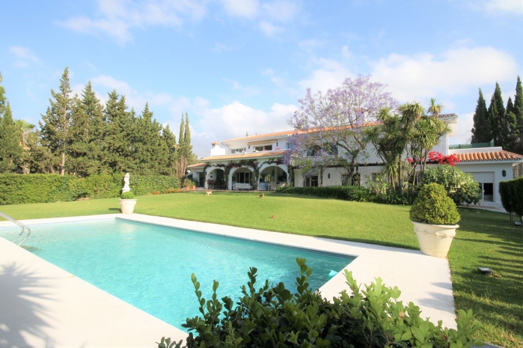 7 Bed, 7 Bath, HouseFor Sale, Calahonda, Malaga