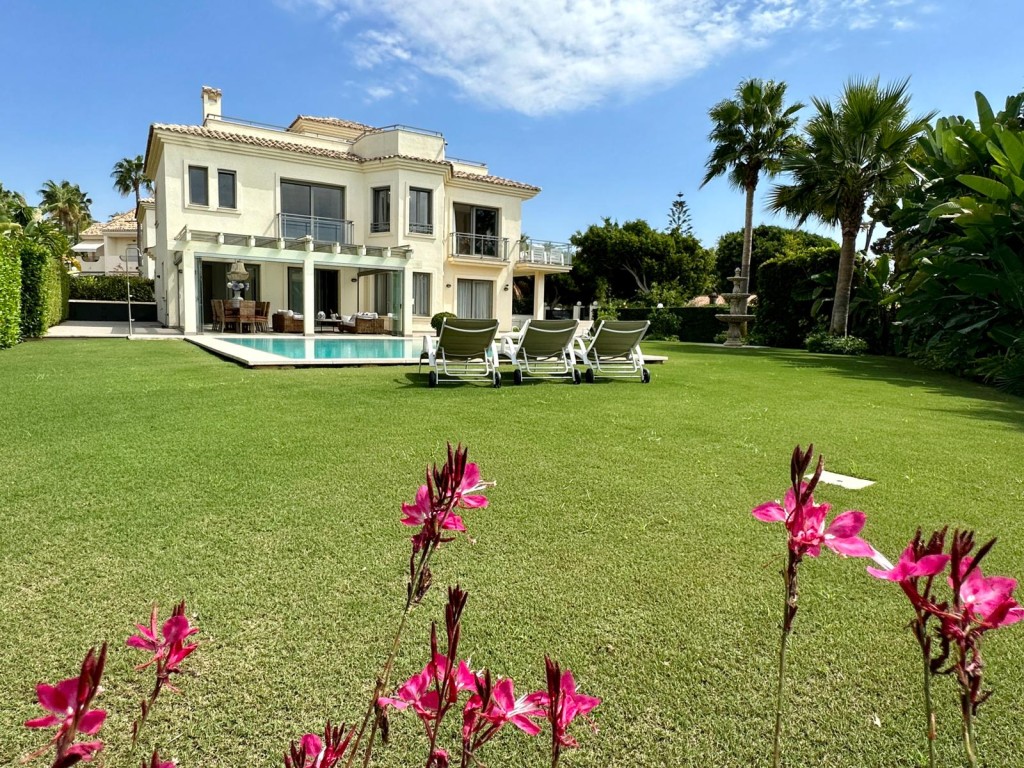 5 Bed, 5 Bath, HouseFor Sale, Marbella, Malaga