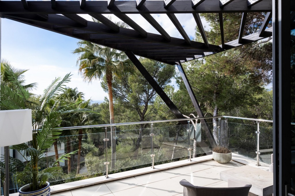 4 Bed, 4 Bath, HouseFor Sale, Golden Mile, Malaga