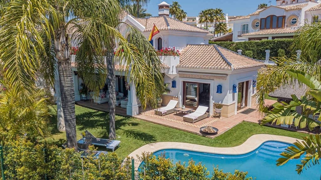 7 Bed, 6 Bath, HouseFor Sale, Los Monteros, Malaga