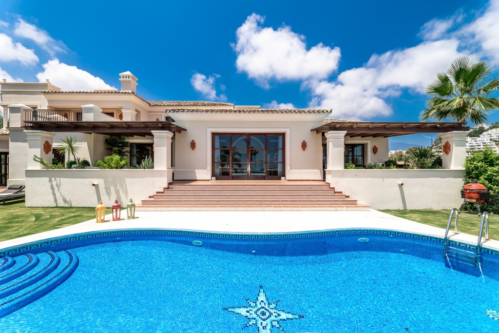 6 Bed, 6 Bath, HouseFor Sale, Nueva Andalucia, Malaga