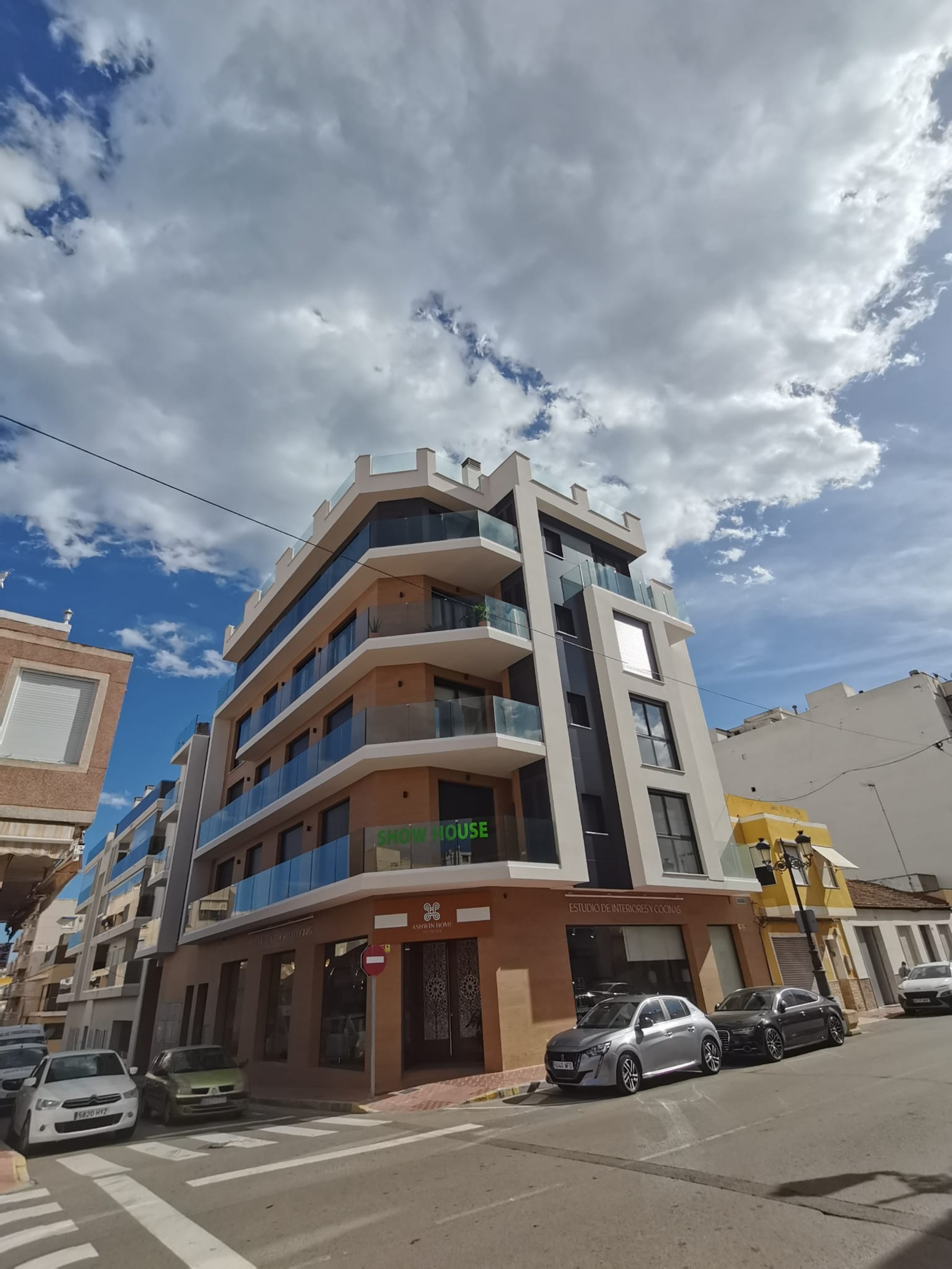 3 Bed, 2 Bath, ApartmentFor Sale, Guardamar Del Segura, Alicante