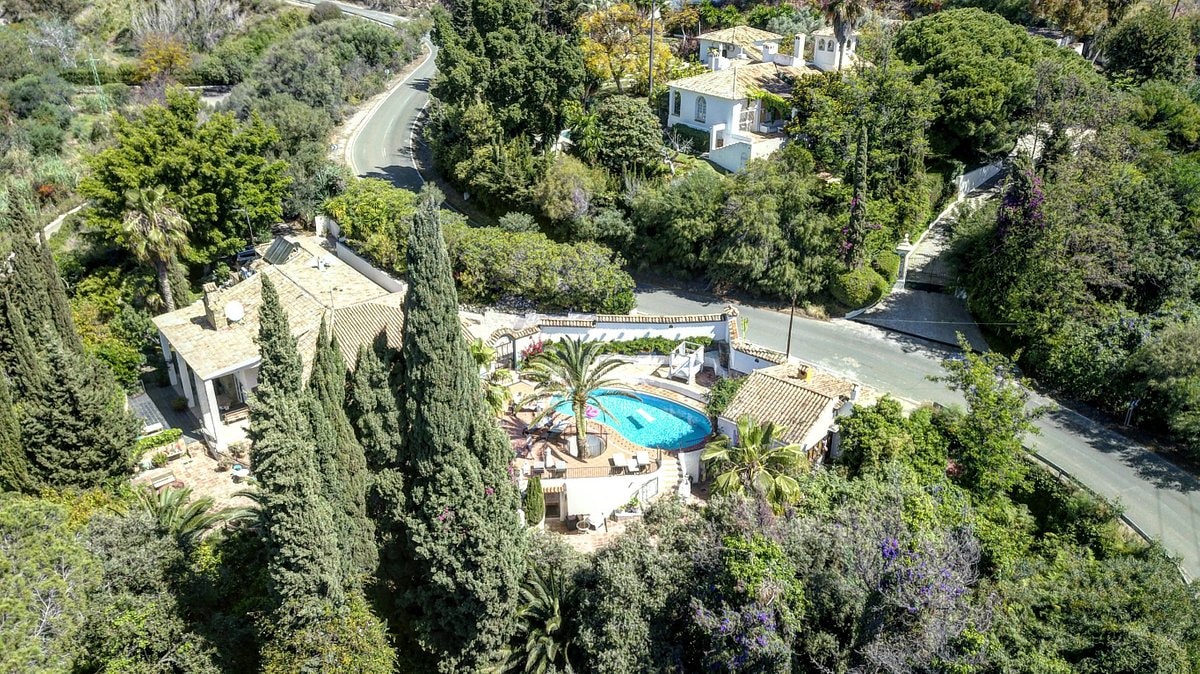 7 Bed, 7 Bath, HouseFor Sale, Istán, Malaga, 29611