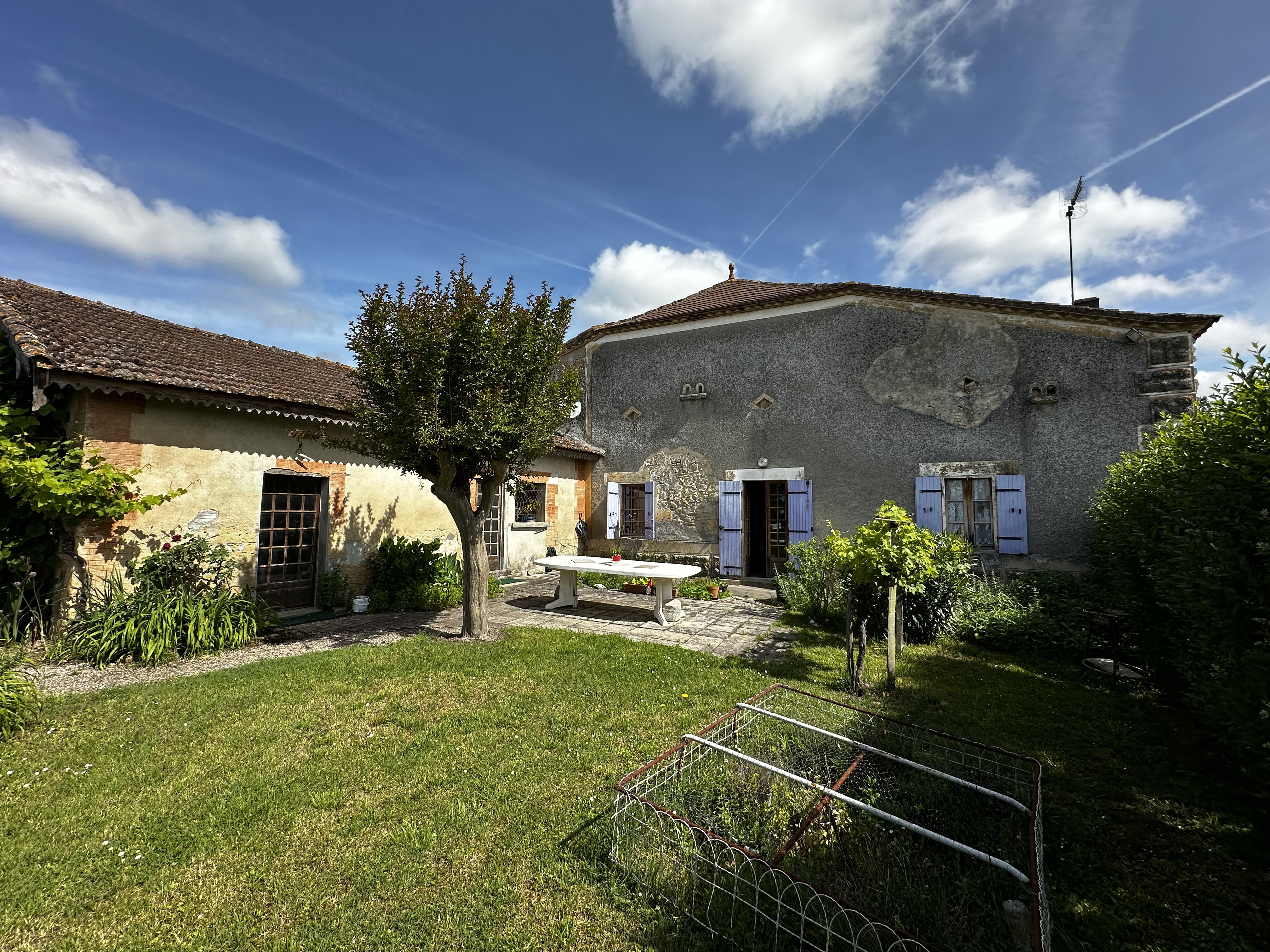 4 Bed, 1 Bath, HouseFor Sale, Taillecavat, Gironde, Aquitaine, 33580